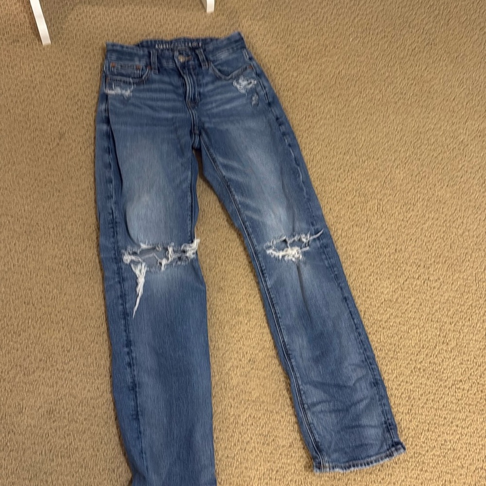 American Eagle Ripped Jeans Curvy Straight